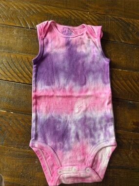 Tie-Dye Pink & Purple Sleeveless Baby One-Piece
BRAND NEW